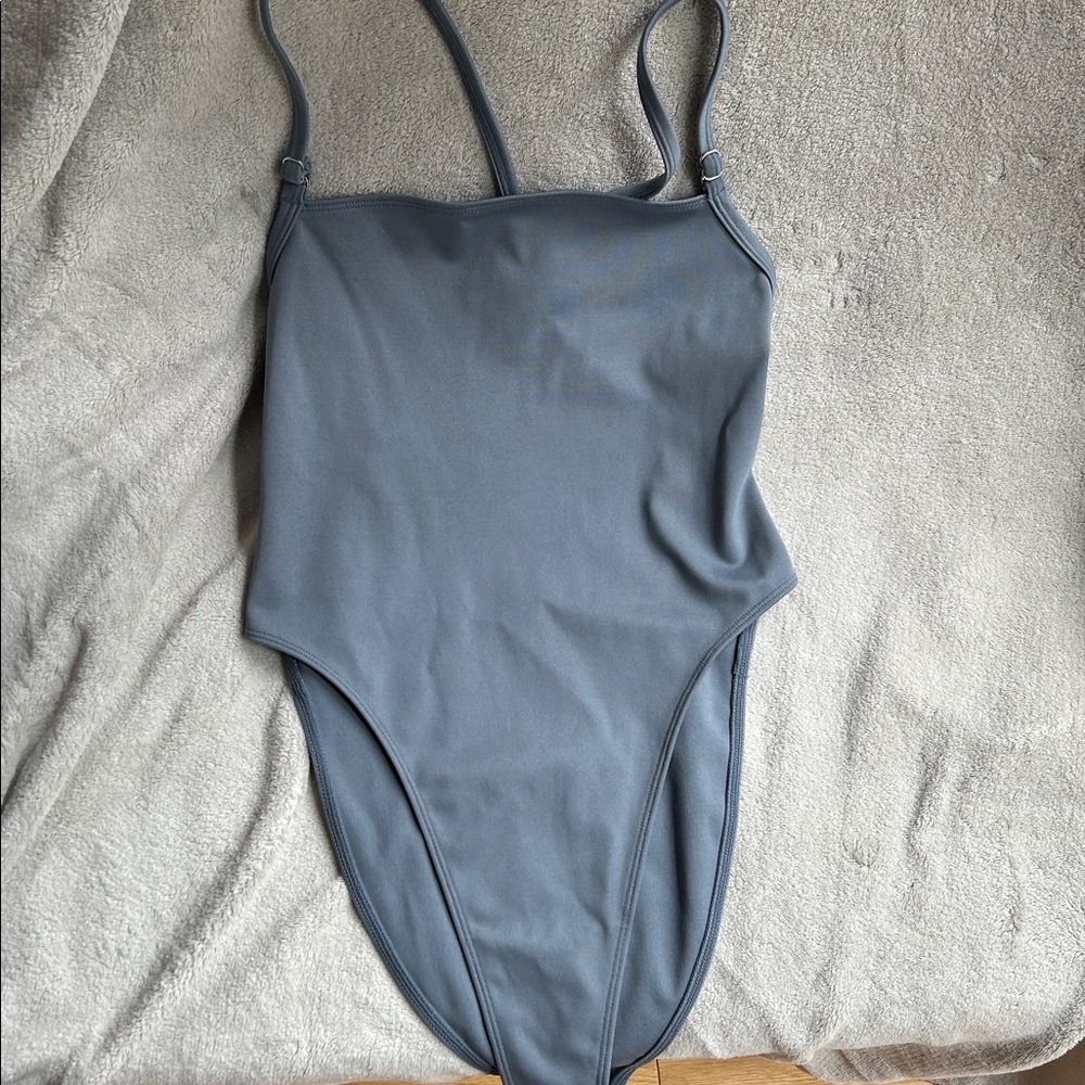 Alo yoga Thrill Seeker Bodysuit - Steel Blue